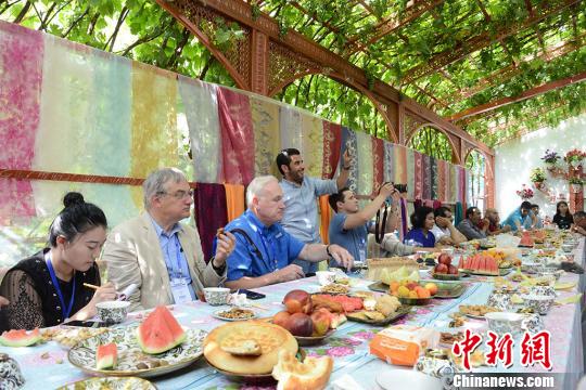 ���ް��Ա�ڿ����������������ҷõ����͡������� ��